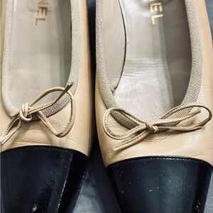 CHANEL Two-Tone Beige and Black heels